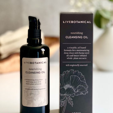 Live Botanical | Nourishing Cleansing Oil | Boxwalla