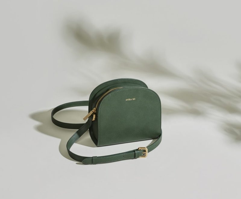 ANGELA ROI | Luna Crossbody In Dark Green | Boxwalla