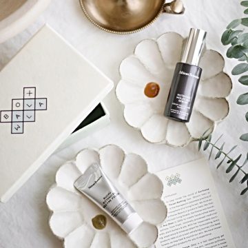This limited edition beauty box valued at $270 from Boxwalla features African Botanics Nutritive Molecule Serum and Buchu Botanical Enzyme Polish